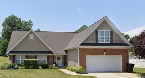 3015 Juniper Dr, Burlington, NC 27215