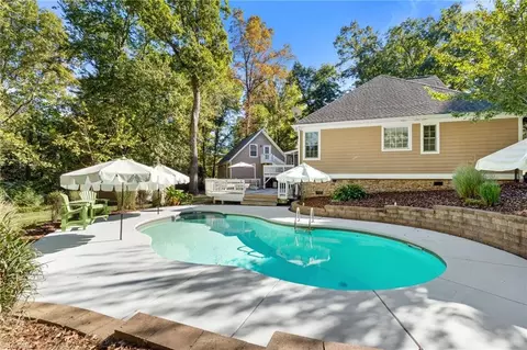 405 Saint Andrews Rd, Statesville, NC 28625