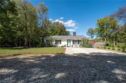 5770 Drake Rd, Greensboro, NC 27406