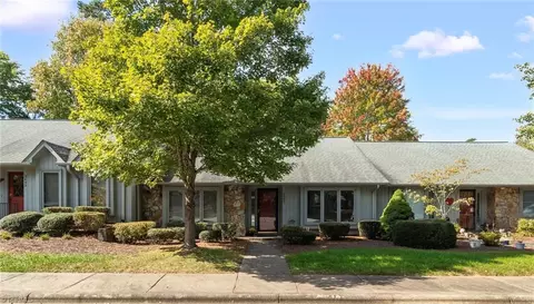2607 Spring Bridge Cir, Greensboro, NC 27410