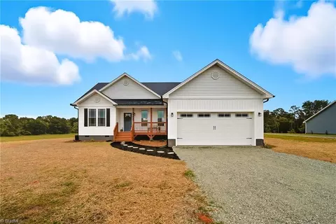 2366 Summertime Rd, Yadkinville, NC 27055