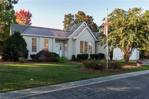 126 Linden Pl, Bermuda Run, NC 27006