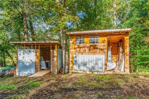 00 Main St E, Elkin, NC 28621 photo 4