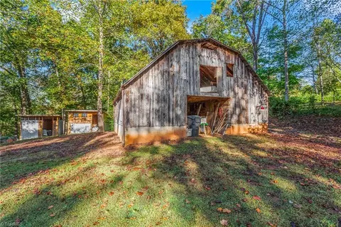 00 Main St E, Elkin, NC 28621 photo 5
