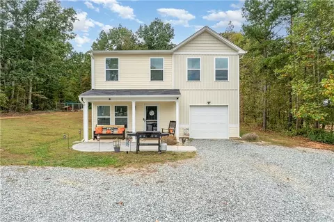 402 Wedgewood Dr, Lexington, NC 27292