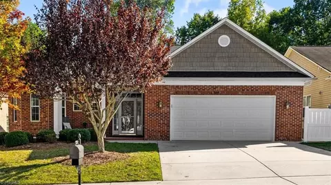 214 Heritage Hill Dr, Jamestown, NC 27282