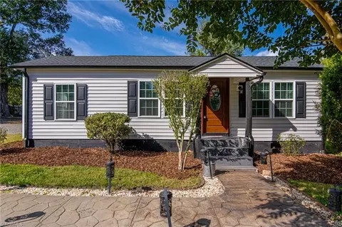 4090 Ogburn Ave, Winston Salem, NC 27105