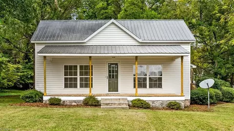 203 Church St, Randleman, NC 27317