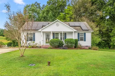 1501 Duet Dr, Siler City, NC 27344