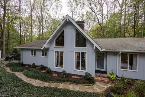 483 Pine Creek Trl, Mount Airy, NC 27030