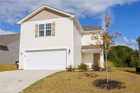 841 Sage Hill Dr, Jamestown, NC 27282