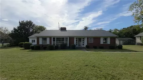955 Main St, Yanceyville, NC 27379