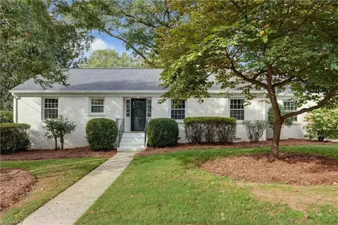 105 Irving Park Ct, Greensboro, NC 27408