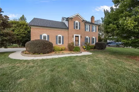 2801 Norwell Ct, Oak Ridge, NC 27310