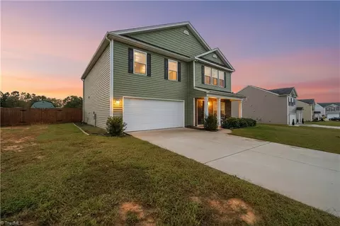 417 Daniel Dr, Lexington, NC 27295