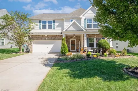 4439 Wedge Dr, Pfafftown, NC 27040