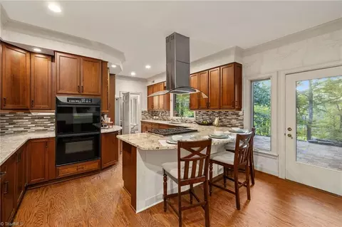 Kitchen - 201 Cascade Dr, High Point, NC 27265 photo 4 of 6