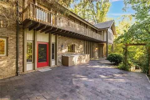 Exterior - 201 Cascade Dr, High Point, NC 27265 photo 7 of 11