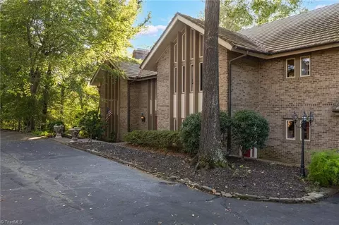 Exterior - 201 Cascade Dr, High Point, NC 27265 photo 9 of 11