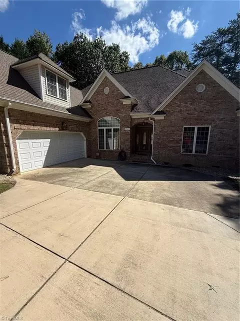 6981 Brandi Wood Cir, Summerfield, NC 27358