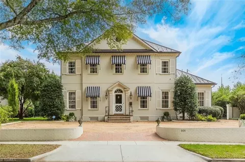 101 Avalon Rd N, Winston Salem, NC 27104