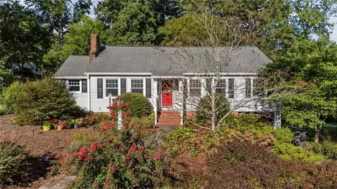 1034 Vernon Ave, Winston Salem, NC 27106