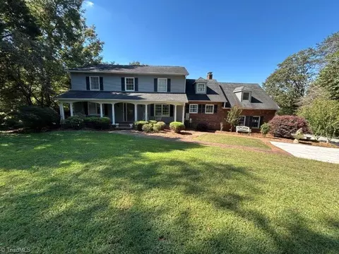 10 Riverview Cir, Granite Falls, NC 28630