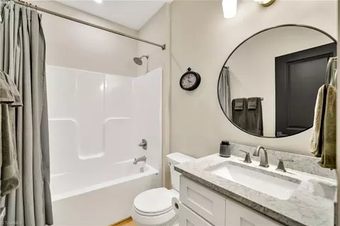 Bath - 379 Turtle Ridge Rd, Sparta, NC 28675 photo 3 of 3