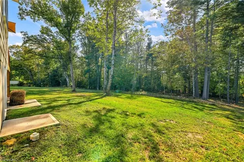 Exterior - 379 Turtle Ridge Rd, Sparta, NC 28675 photo 3 of 8