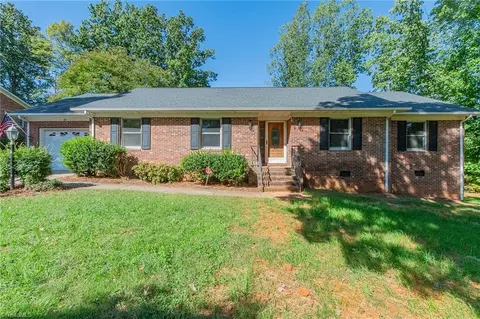 424 Northampton Dr, Asheboro, NC 27205