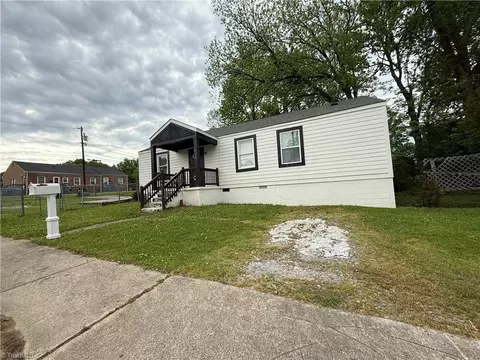 915 Bragg St E, Greensboro, NC 27406