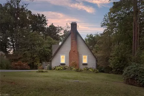 524 Apache Dr, Winston Salem, NC 27107