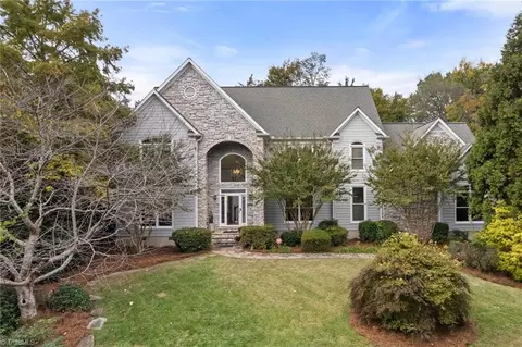 2804 County Clare Rd, Greensboro, NC 27407