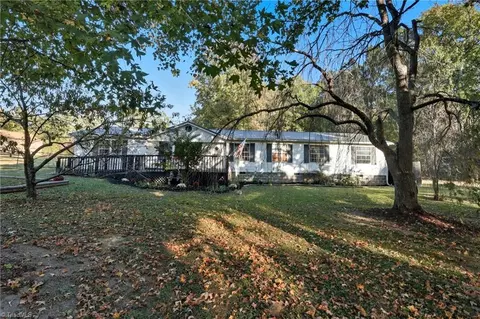 337 Glendale Ave, Thomasville, NC 27360