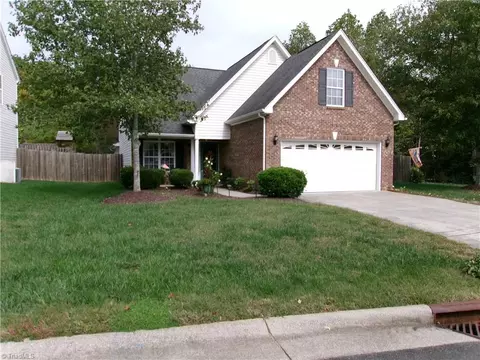 894 Peachtree Meadows Cir, Kernersville, NC 27284