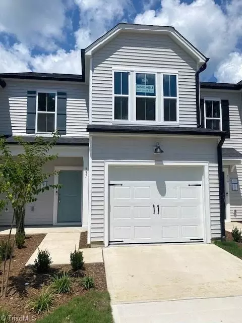 937 Poets Walk Rd, Whitsett, NC 27377