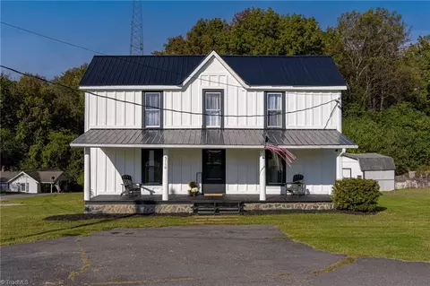 5110 Carmichael St, Walkertown, NC 27051
