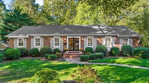 1805 Beechtree Rd, Greensboro, NC 27408