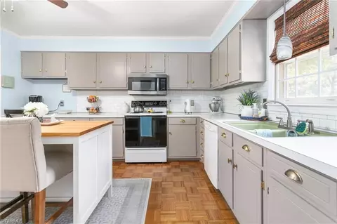 Kitchen - 4161 Kynwood Dr, Trinity, NC 27370 photo 3 of 3
