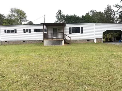 2202 Woodfield Dr, Sophia, NC 27350