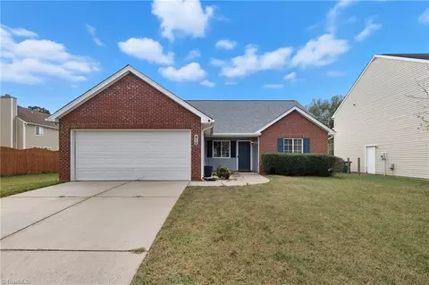 814 Topsail Dr, Browns Summit, NC 27214
