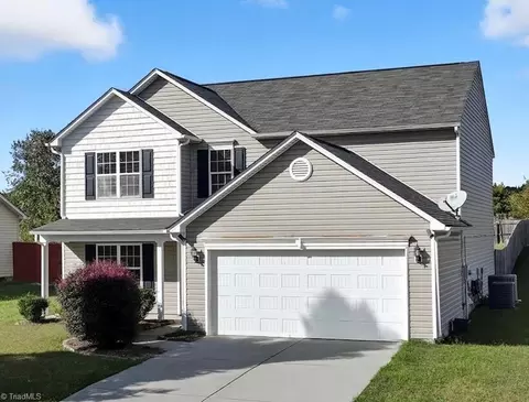 4 Trotters Run, Thomasville, NC 27360