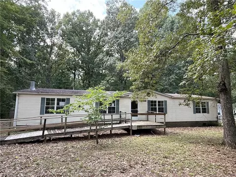 6802 Kerr Dr, Randleman, NC 27317
