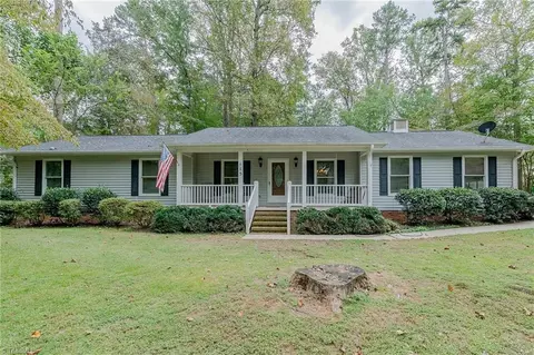 115 Pinewood Dr, Salisbury, NC 28147
