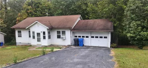 122 Hill St, North Wilkesboro, NC 28659