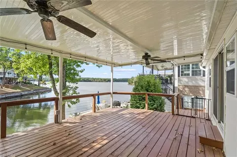 147 Badin Lake Cir, New London, NC 28127