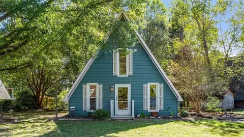 3648 Cash Dr, Winston Salem, NC 27107