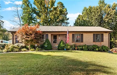 103 Markwood Ln, Lexington, NC 27295