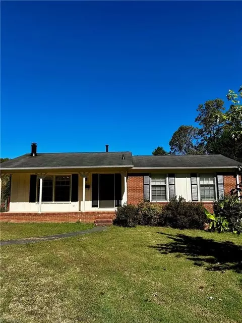 2 Worthdale Ct, Winston Salem, NC 27103