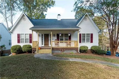 5070 Windsbury Ridge Rd, Clemmons, NC 27012